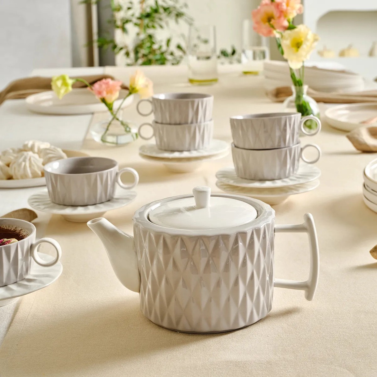 Karaca Miu 13-Piece Ceramic Tea Cup and Saucer Set for 6 People, Grey-White