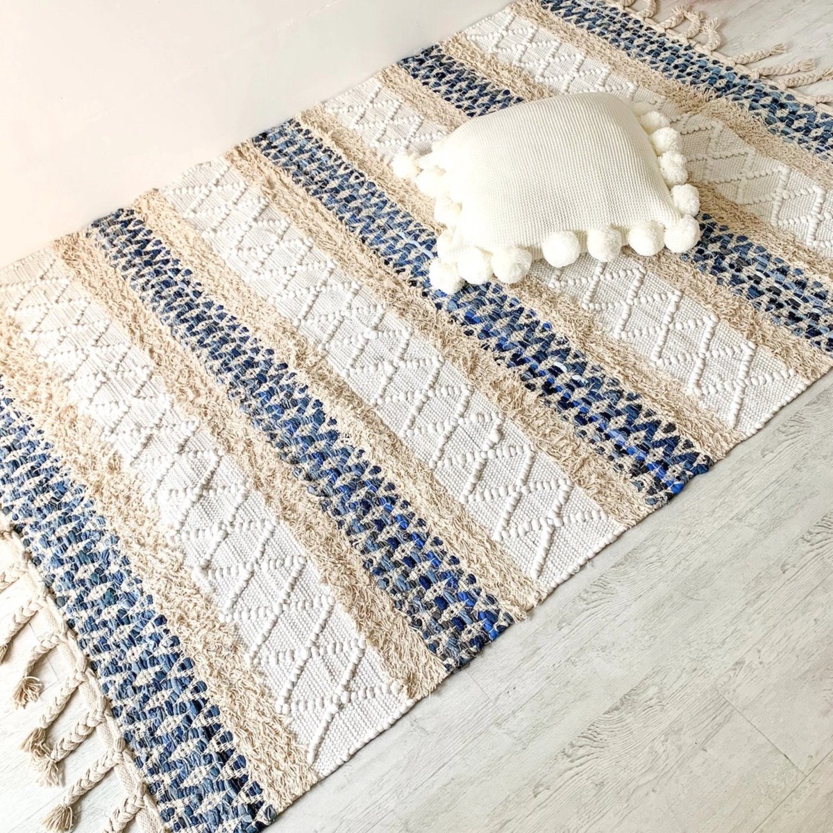 BOHO Ivy Hand Woven Rug – White and Blue