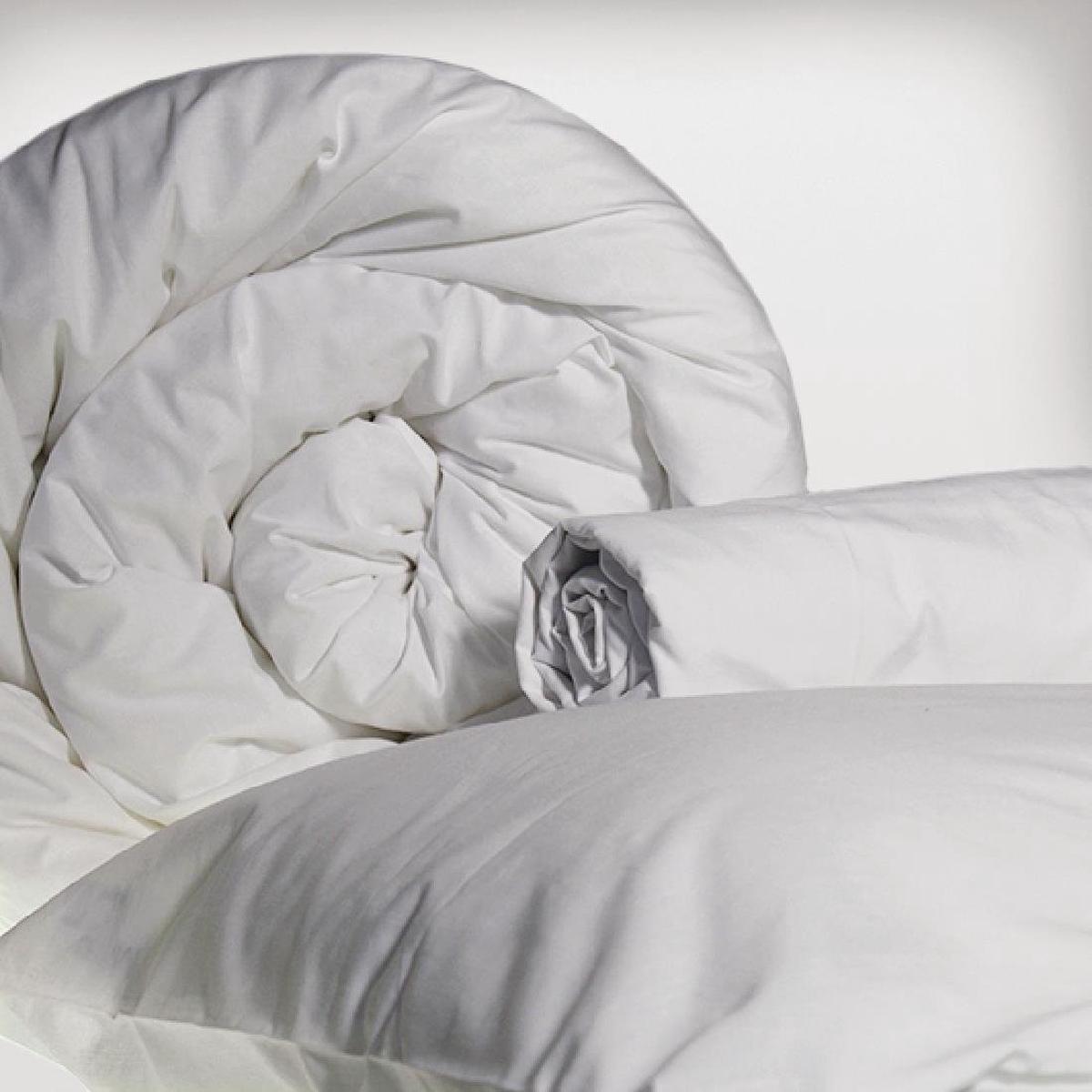 Mitre Essentials Spectrum Small Double Bedding Set White – HB505