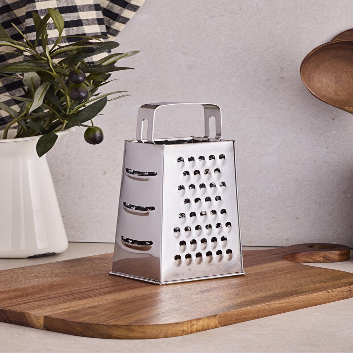 20 cm 4-Sided Stainless Steel Box Grater for Cheese & Vegetables